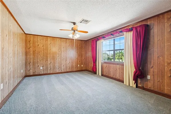 $569,000 | 3600 Lake Ontario Drive, Harvey, LA 70058