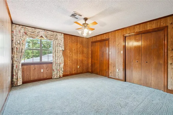 $569,000 | 3600 Lake Ontario Drive, Harvey, LA 70058