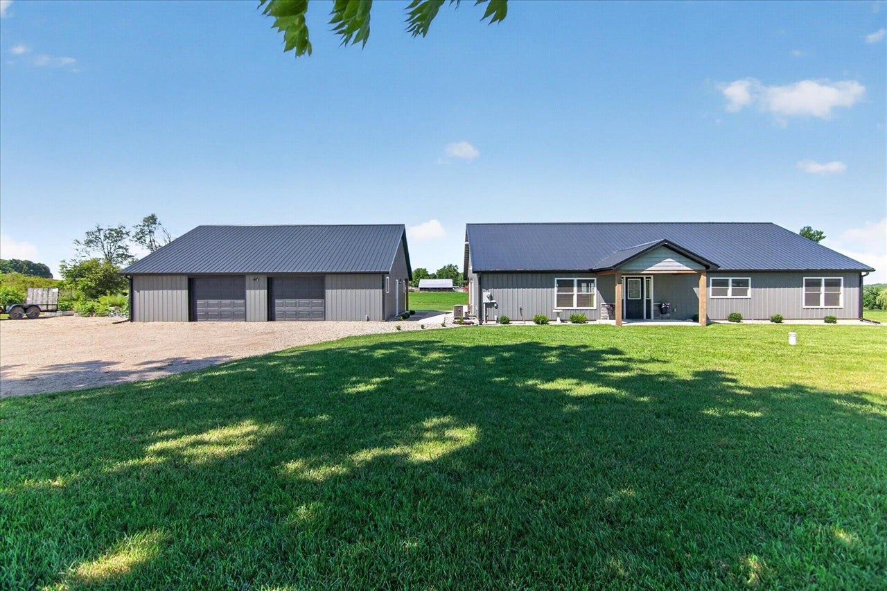 13951 Lane Road Cement City, MI 49233 - Photo 2 of 47 Gallery Image 2