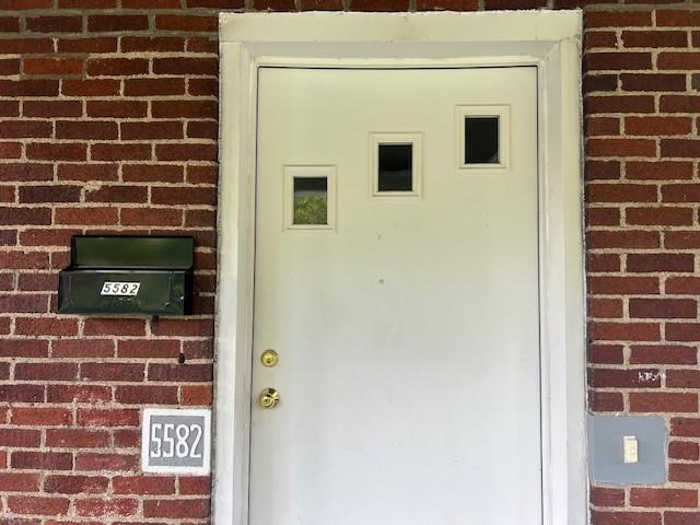 5582 Pocusset Street Pittsburgh, PA 15217 - Photo 29 of 29 a view of a door