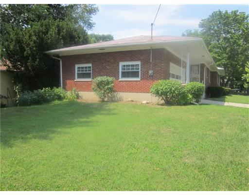 701 Snowhill Boulevard Springfield, OH 45504 - Photo 3 of 10