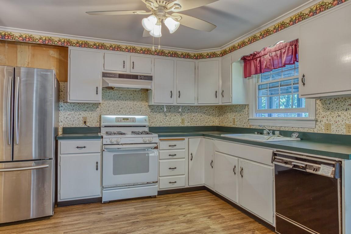 22 Barn Road Trevett, ME 04571 - Photo 10 of 28 Kitchen