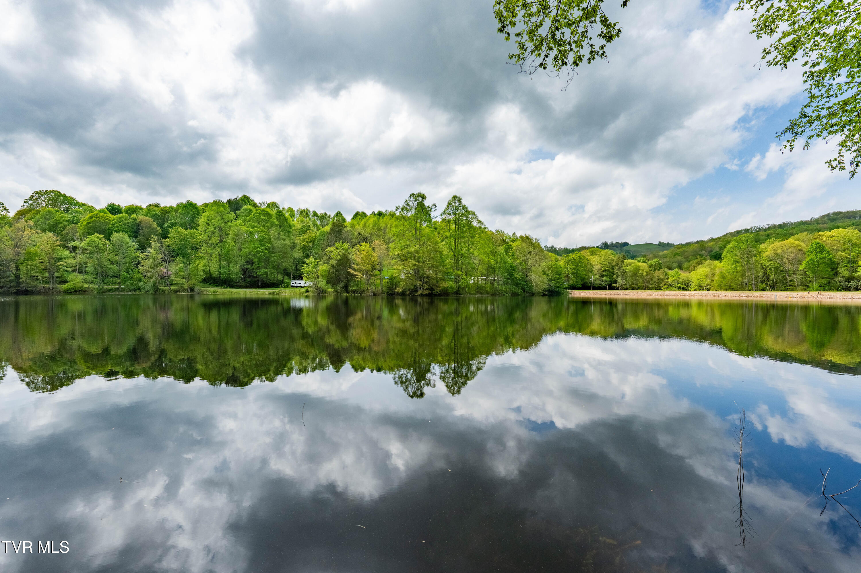 150 Ripshin Lake Road Roan Mountain, TN 37687 - Photo 29 of 35 150 Ripshin Lake (20 of 46)