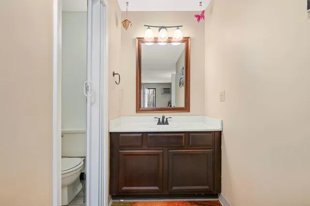 $193,000 | 10501 Cedar Lake Road, Unit 420, Minnetonka, MN 55305