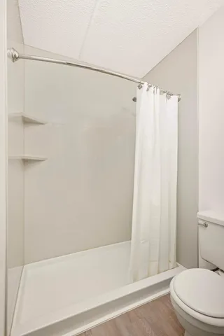 $193,000 | 10501 Cedar Lake Road, Unit 420, Minnetonka, MN 55305