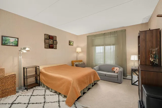 $193,000 | 10501 Cedar Lake Road, Unit 420, Minnetonka, MN 55305