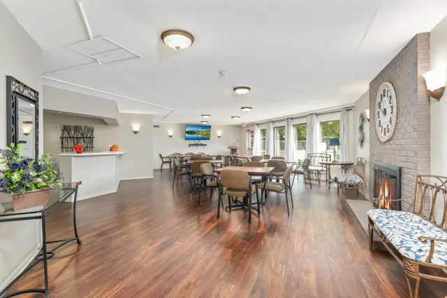 $193,000 | 10501 Cedar Lake Road, Unit 420, Minnetonka, MN 55305