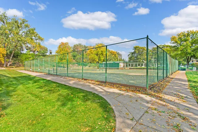 $193,000 | 10501 Cedar Lake Road, Unit 420, Minnetonka, MN 55305