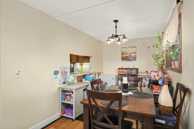 $193,000 | 10501 Cedar Lake Road, Unit 420, Minnetonka, MN 55305