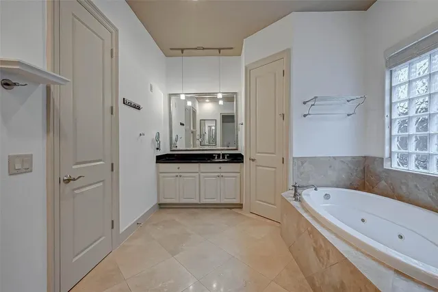 a view of an outdoor space