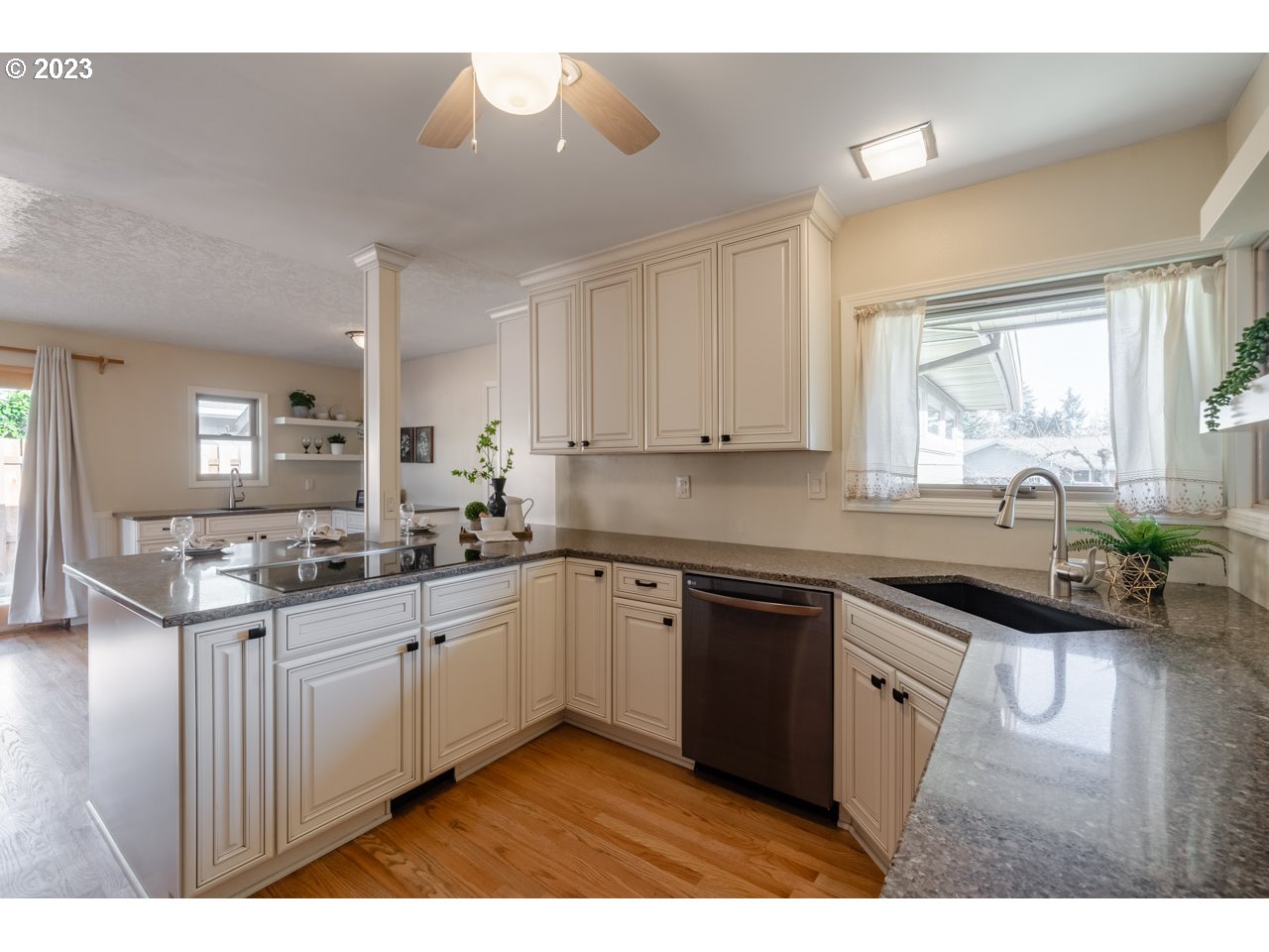 2145 Southwest Roxbury Avenue Portland, OR 97225 - Photo 11 of 32 Kitchen