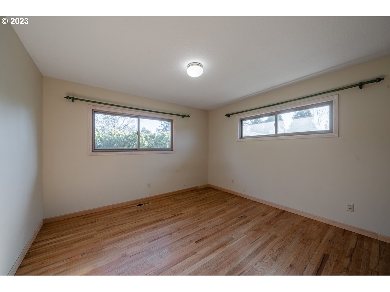 2145 Southwest Roxbury Avenue Portland, OR 97225 - Photo 17 of 32 Bedroom