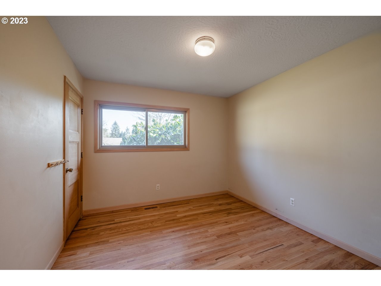 2145 Southwest Roxbury Avenue Portland, OR 97225 - Photo 20 of 32 Bedroom