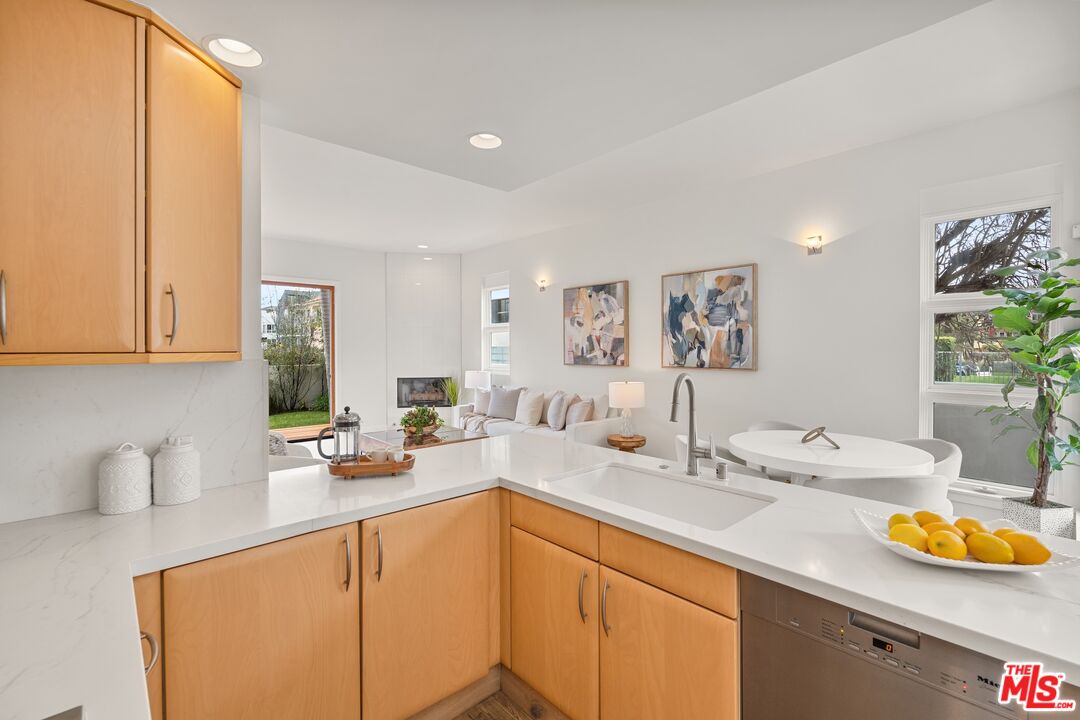 28 Westwind Street Marina del Rey, CA 90292 - Photo 14 of 45