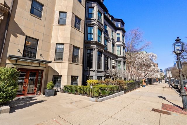 $2,995,000 | 113 Commonwealth Avenue, Unit 3, Boston, MA 02116