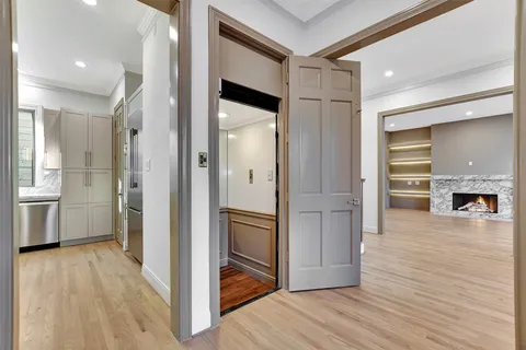 $2,000,000 | 74 Briar Hollow Lane, Houston, TX 77027