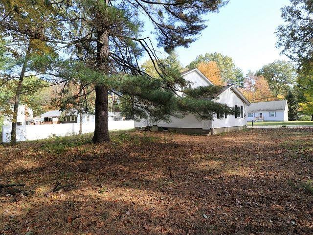 22 New Castle Road Halfmoon, NY 12065 - Photo 3 of 13 Photo 3