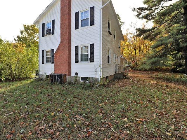 22 New Castle Road Halfmoon, NY 12065 - Photo 5 of 13 Photo 5