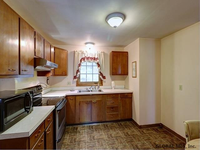 22 New Castle Road Halfmoon, NY 12065 - Photo 9 of 13 Photo 9