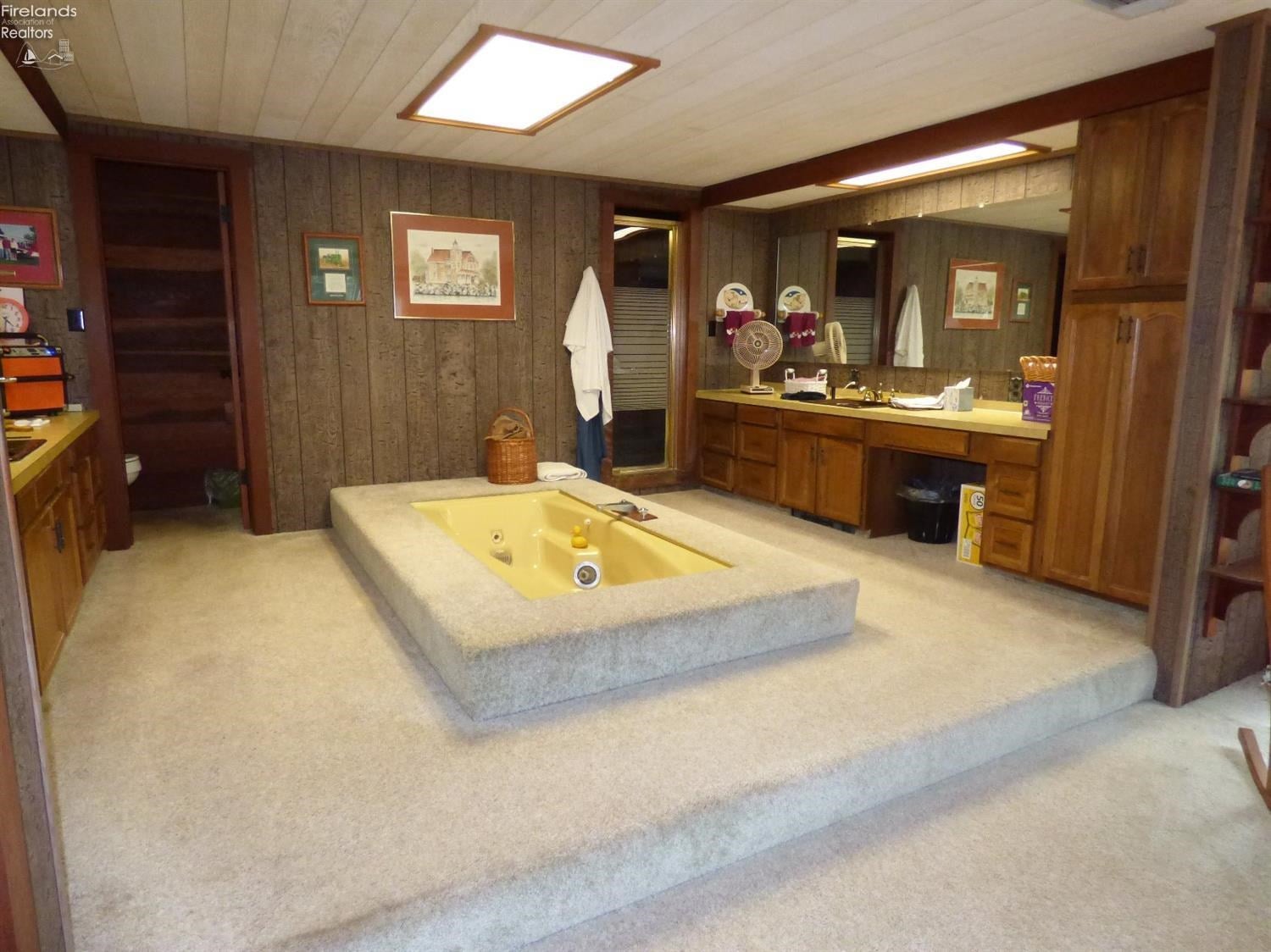 1442 Airline Road Put In Bay, OH 43456 - Photo 17 of 36 Gallery Image 17