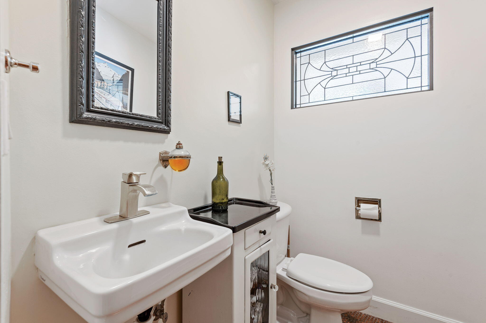 Undisclosed Address Santa Barbara, CA 93109 - Photo 26 of 30 27-web-or-mls-27 - Powder Room