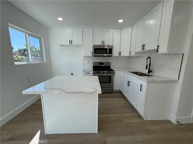 $2,100 | 9223 Compton Avenue, Los Angeles, CA 90002