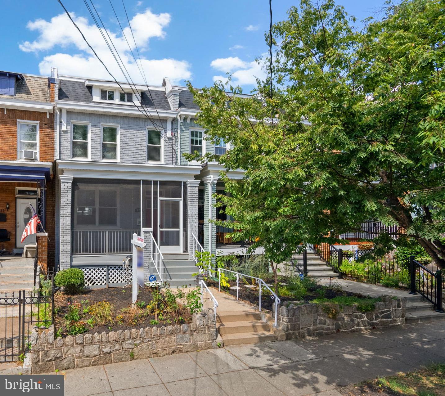925 Decatur Street Northwest Washington, DC 20011 - Photo 3 of 41 Brick home updated but retains vintage charm!