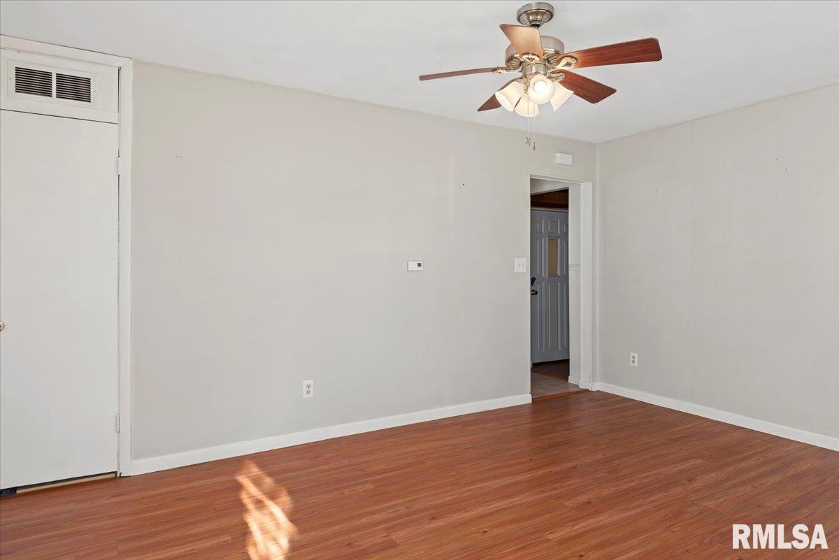 47 Lilac Lane Springfield, IL 62702 - Photo 4 of 26 Gallery Image 4