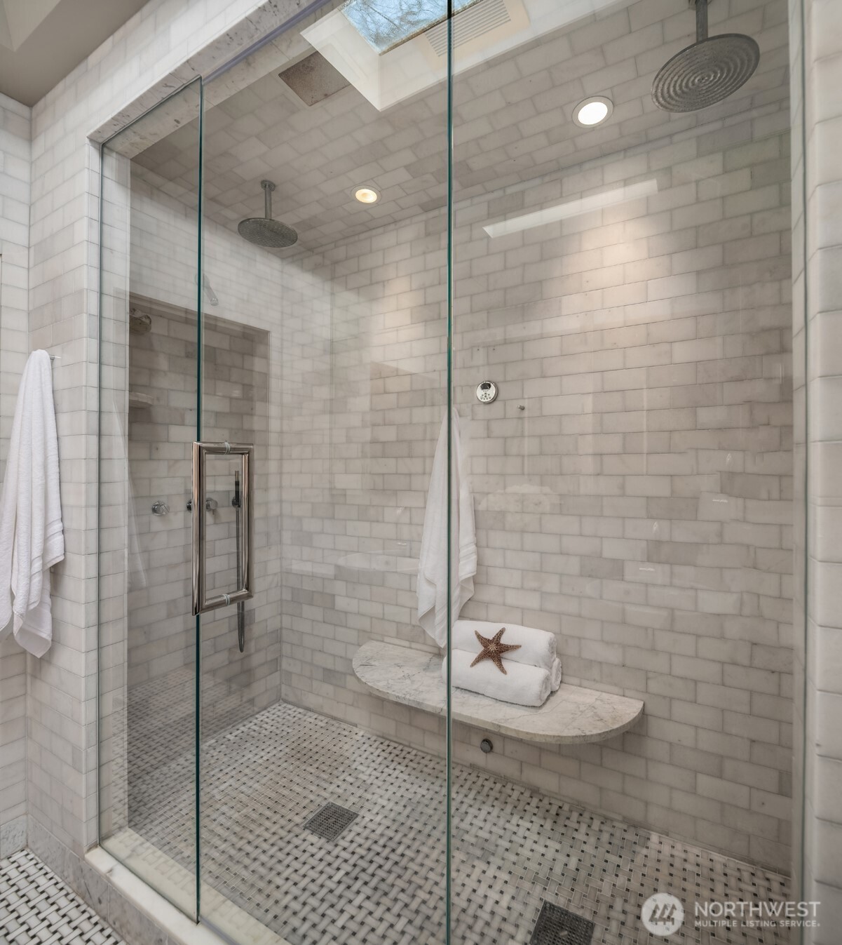 708 13th Avenue East Seattle, WA 98102 - Photo 20 of 38