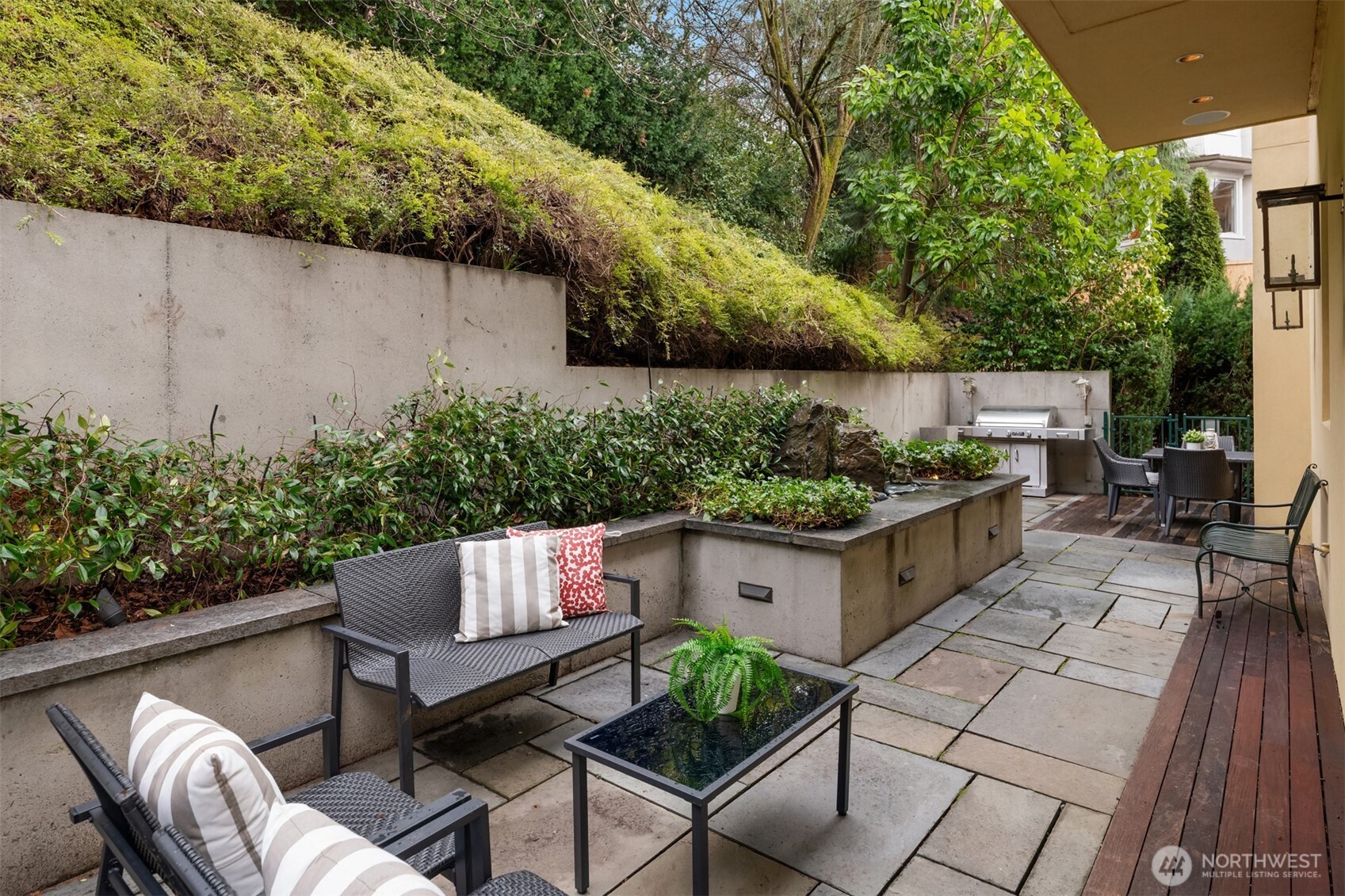 708 13th Avenue East Seattle, WA 98102 - Photo 31 of 38