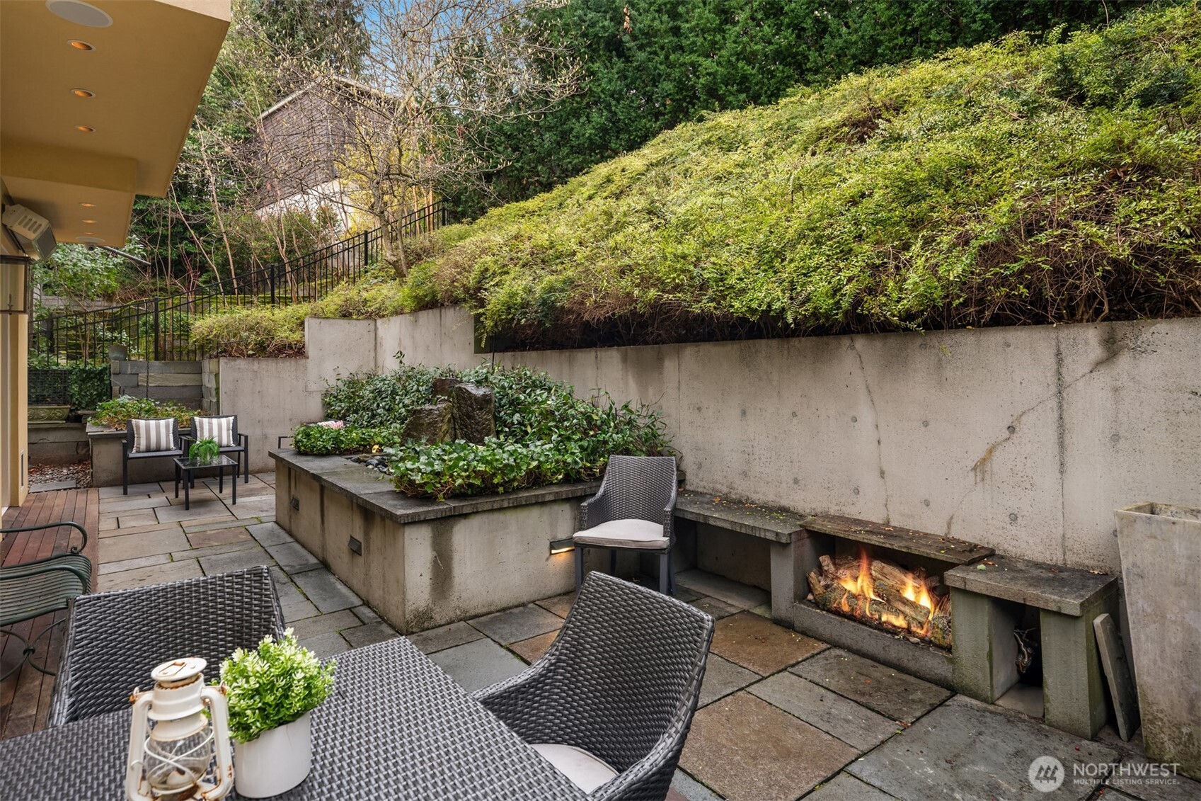 708 13th Avenue East Seattle, WA 98102 - Photo 32 of 38