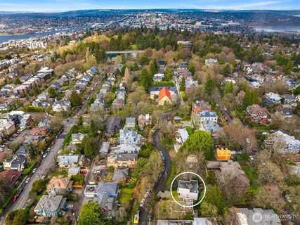 $1,997,000 | 708 13th Avenue East, Seattle, WA 98102