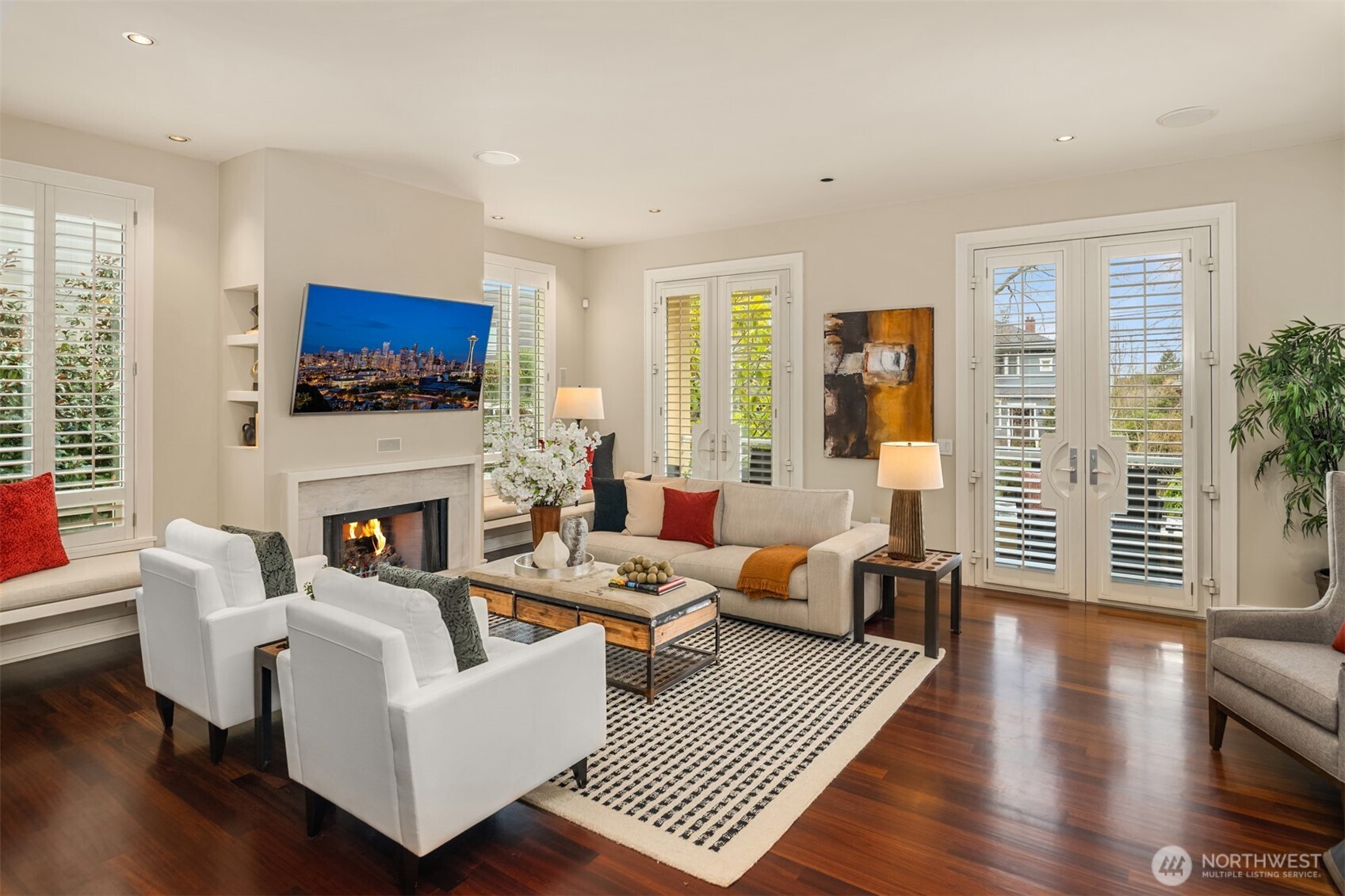 708 13th Avenue East Seattle, WA 98102 - Photo 5 of 38