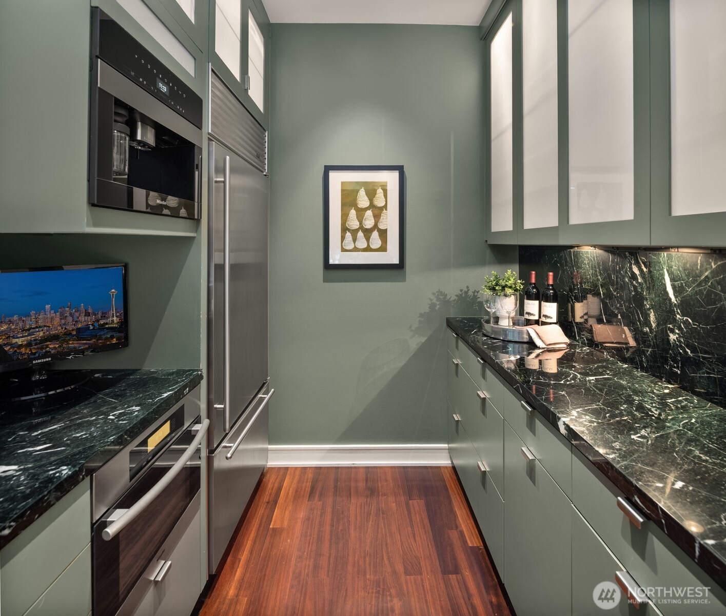 708 13th Avenue East Seattle, WA 98102 - Photo 10 of 38