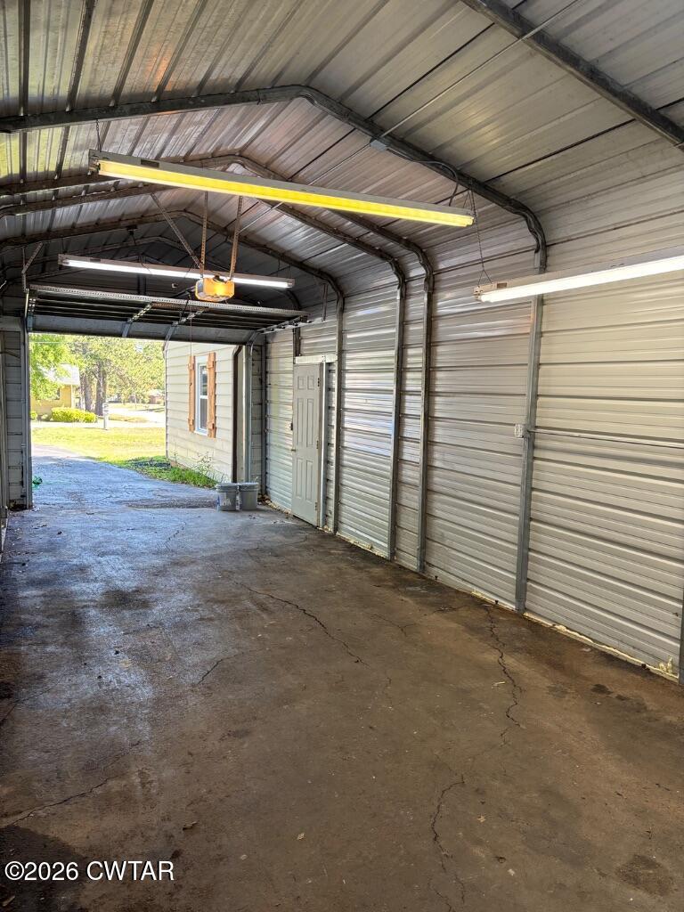 402 Harts Bridge Road Jackson, TN 38301 - Photo 32 of 38 a view of a garage of the house