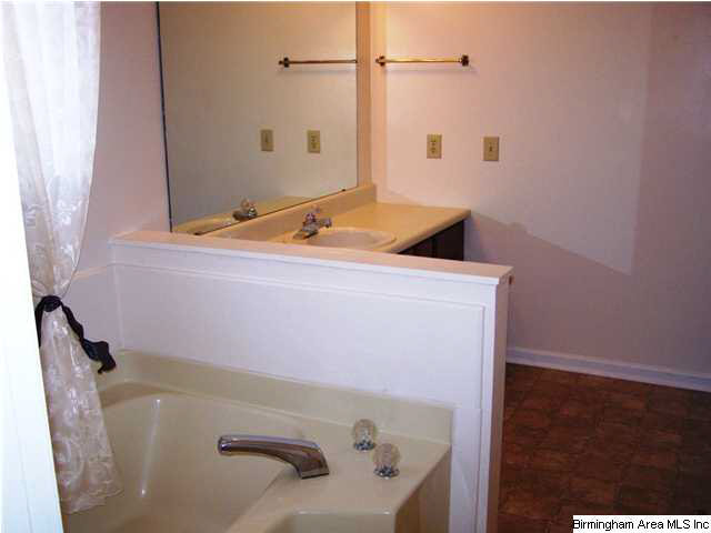 1740 Roundhill Road Weaver, AL 36277 - Photo 21 of 32
