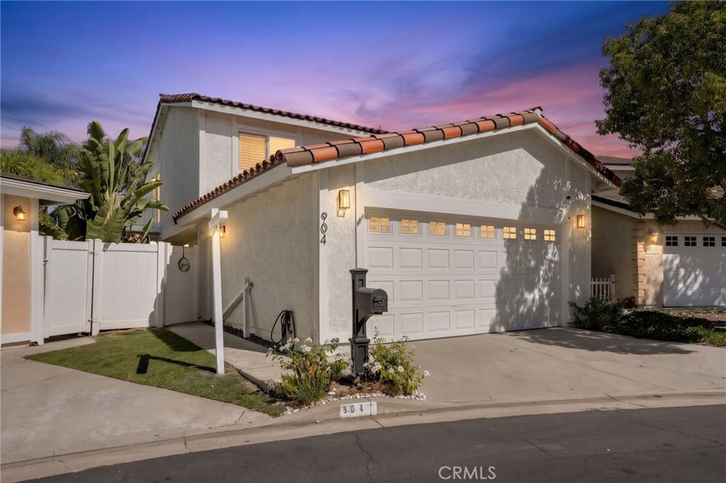 904 South Ridgecrest Circle Anaheim, CA 92807 - Photo 5 of 56 Digitally altered