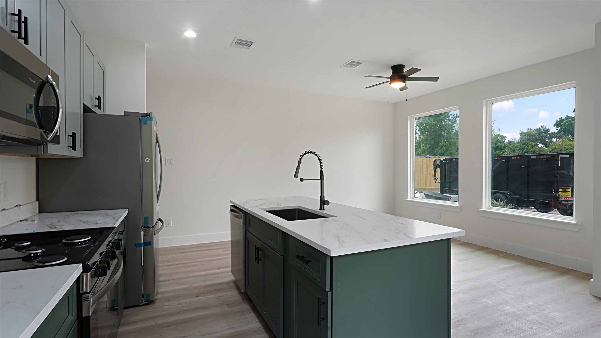 1313 Knight Street, Unit 1 Houston, TX 77022 - Photo 4 of 13