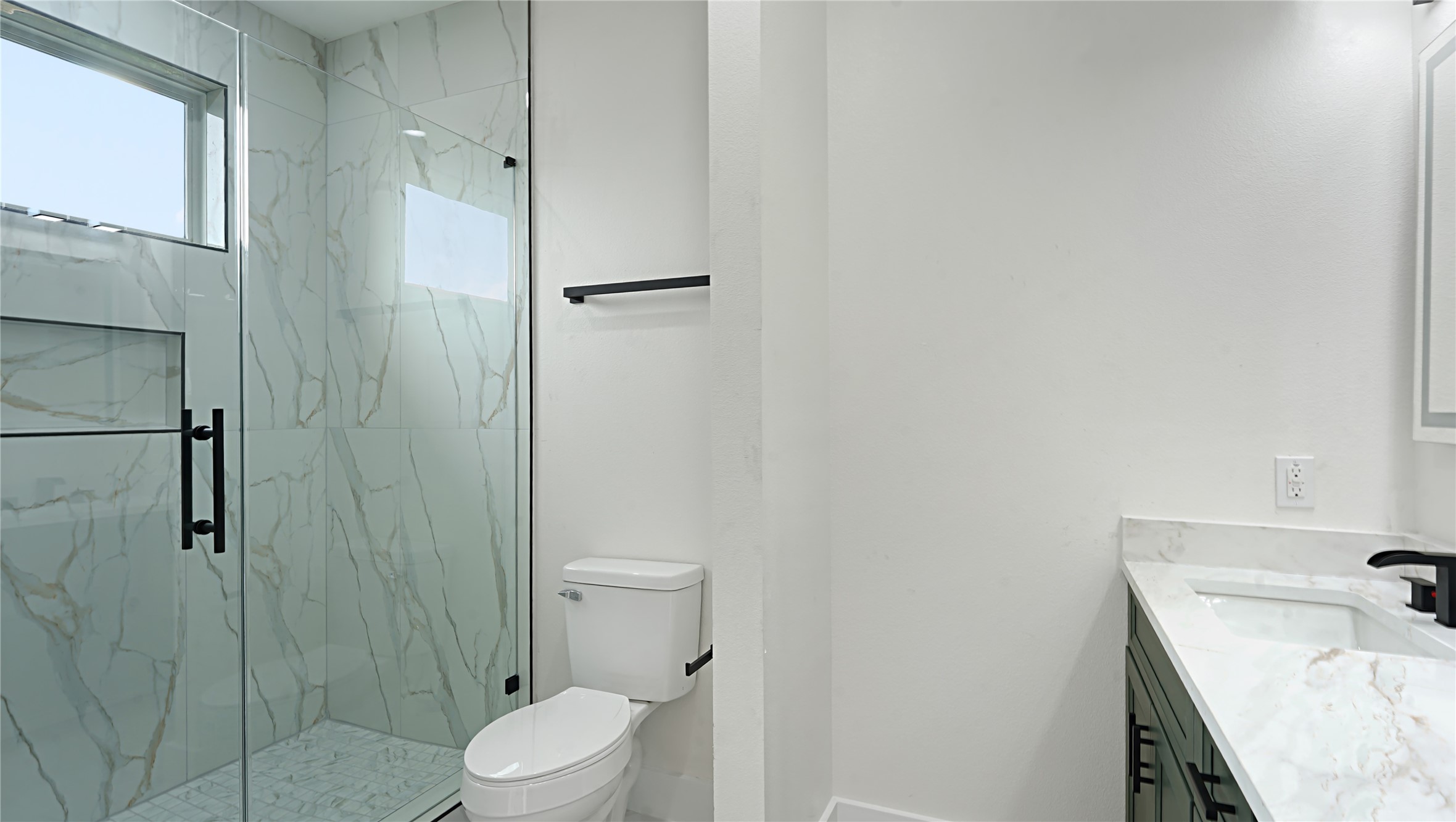 1313 Knight Street, Unit 1 Houston, TX 77022 - Photo 8 of 13
