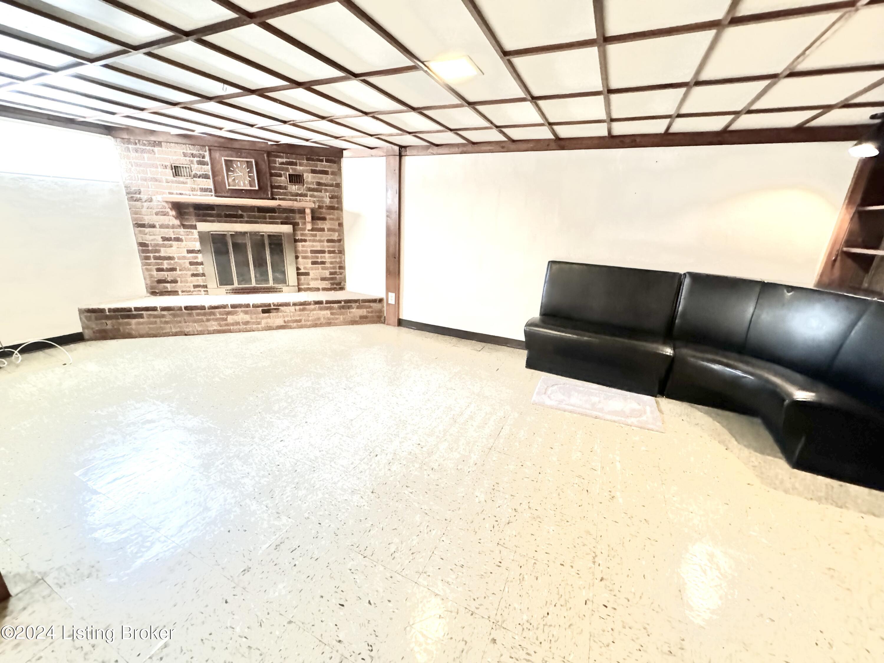 5316 Adkins Road Louisville, KY 40219 - Photo 23 of 46 IMG_2545