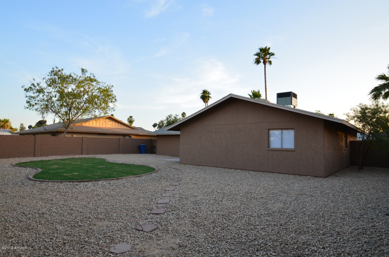 4527 South Terrace Road Tempe, AZ 85282 - Photo 6 of 37 DSC_0112