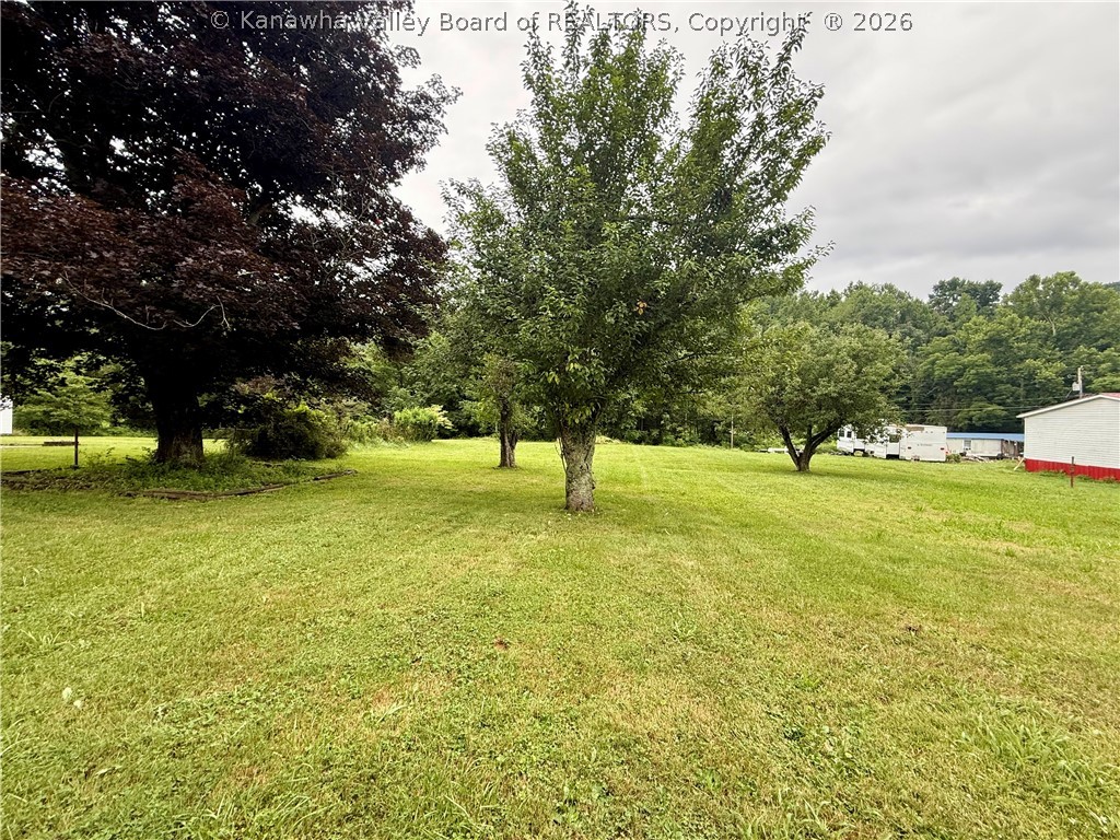 1663 Grapevine Road Charleston, WV 25320 - Photo 4 of 19 Gallery Image 4