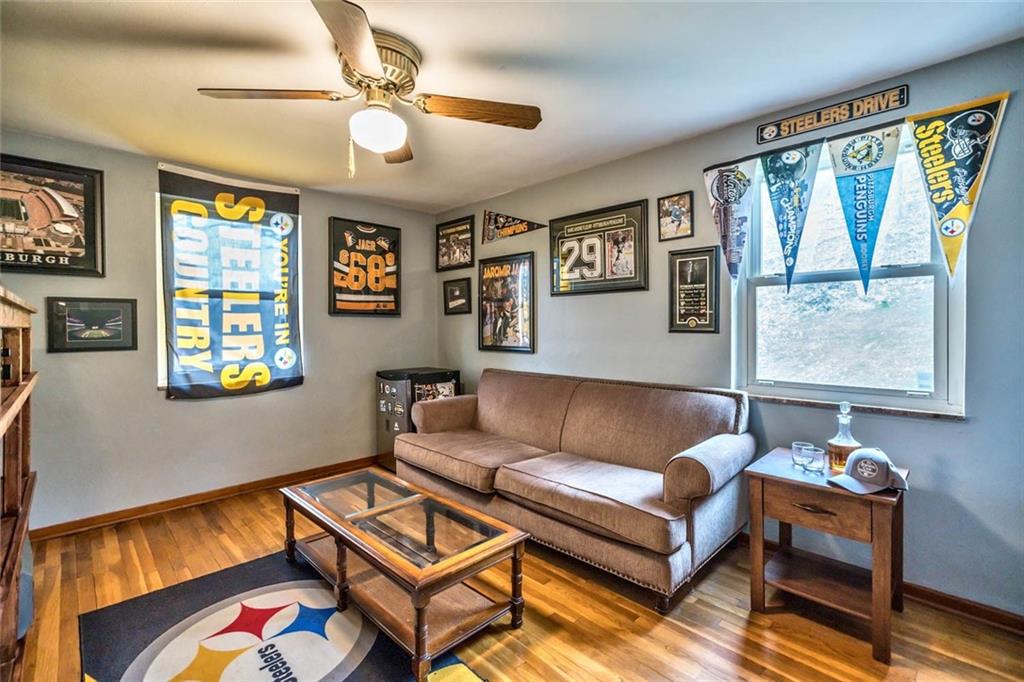 806 Vilsack Road Glenshaw, PA 15116 - Photo 12 of 21 Gallery Image 12