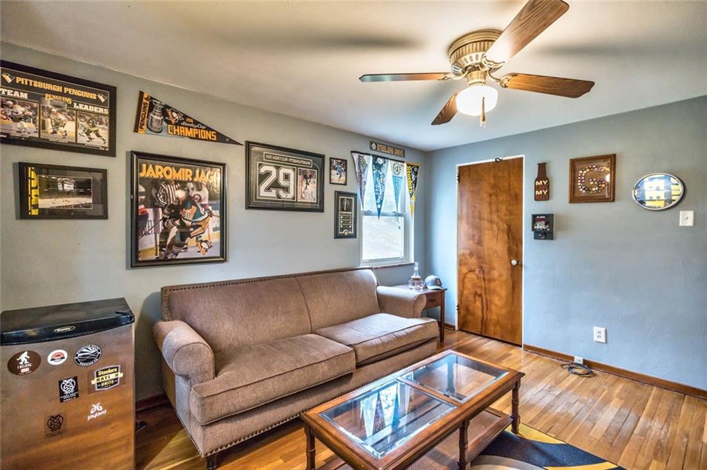 806 Vilsack Road Glenshaw, PA 15116 - Photo 13 of 21 Gallery Image 13