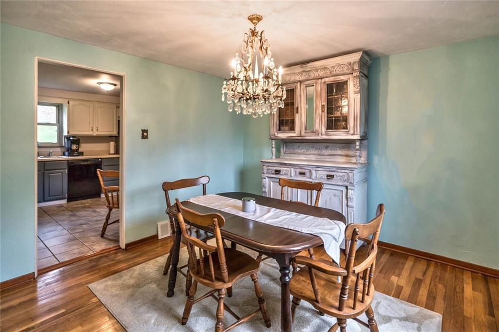 806 Vilsack Road Glenshaw, PA 15116 - Photo 6 of 21 Gallery Image 6