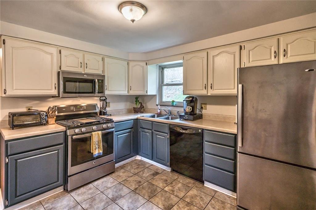 806 Vilsack Road Glenshaw, PA 15116 - Photo 8 of 21 Gallery Image 8