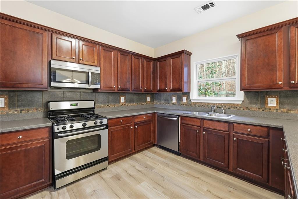 107 Hidden Lake Circle Canton, GA 30114 - Photo 10 of 28