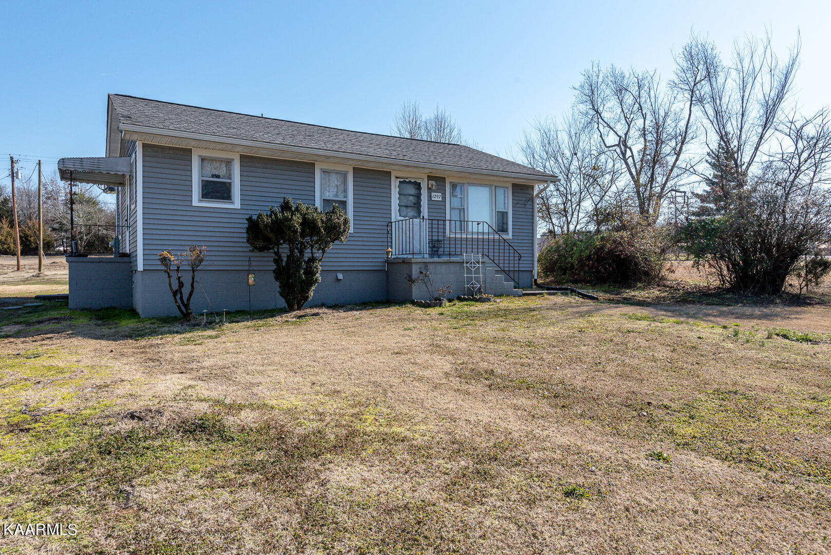 1297-1293 Rudd Road Greenback, TN 37742 - Photo 2 of 32 DSC_7043