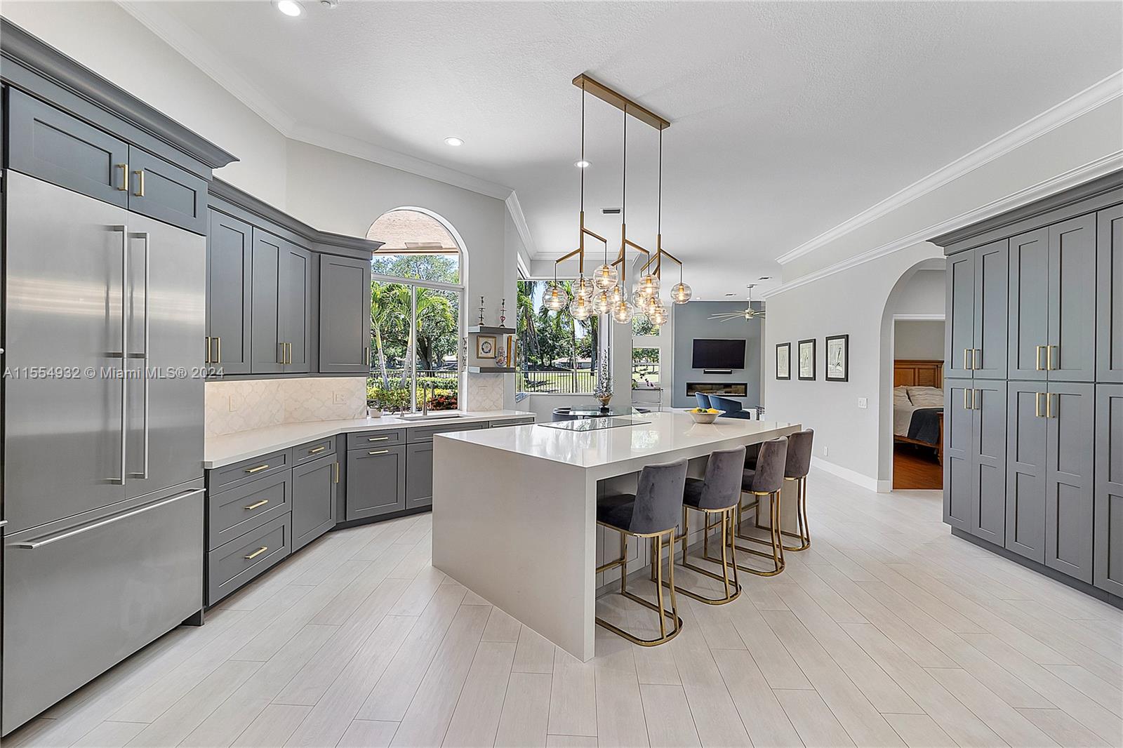 2539 Eagle Run Drive Weston, FL 33327 - Photo 4 of 64