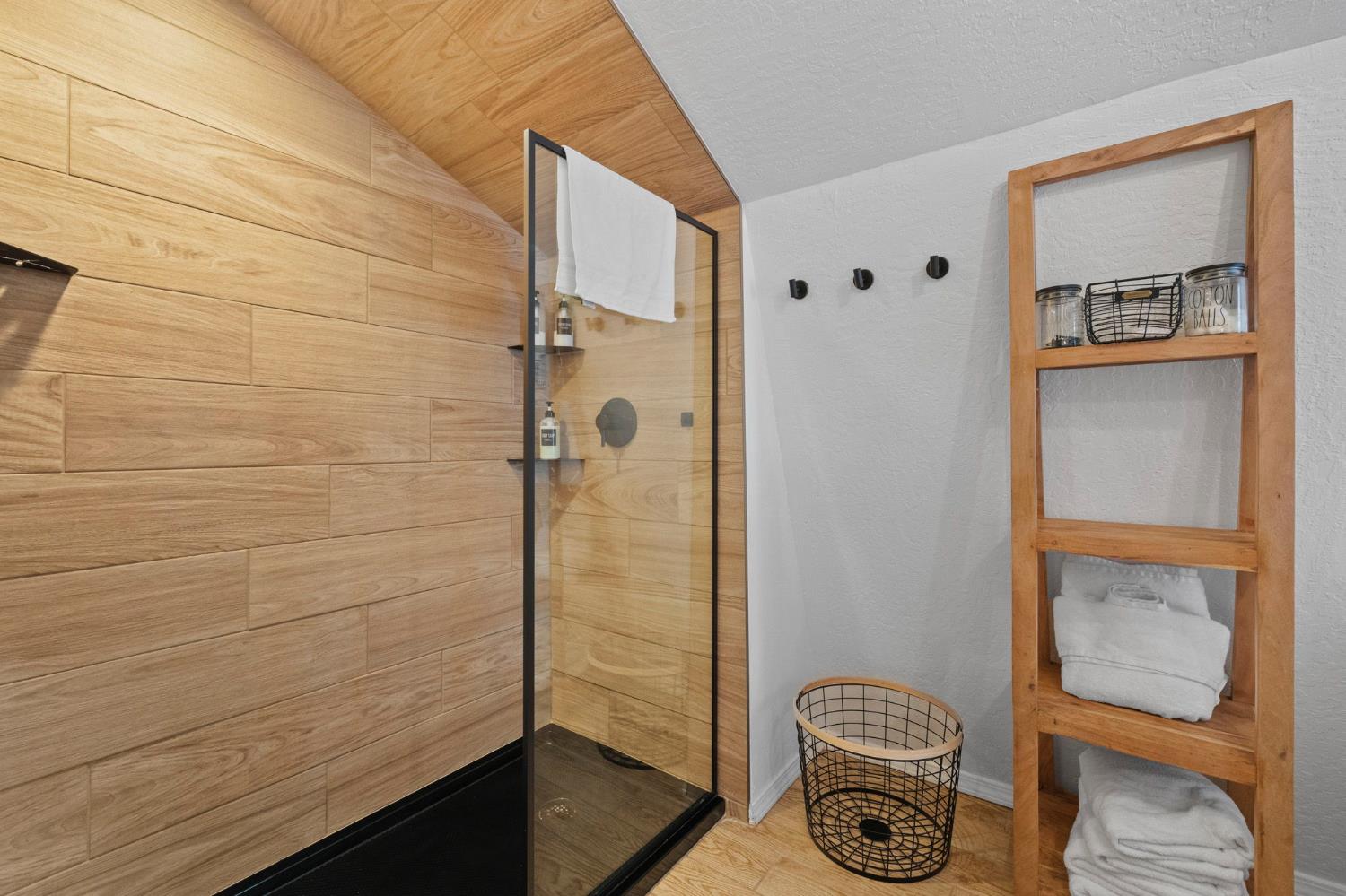 22785 West Ellmaro Road Long Barn, CA 95335 - Photo 22 of 28 a bathroom with a toilet and a shower